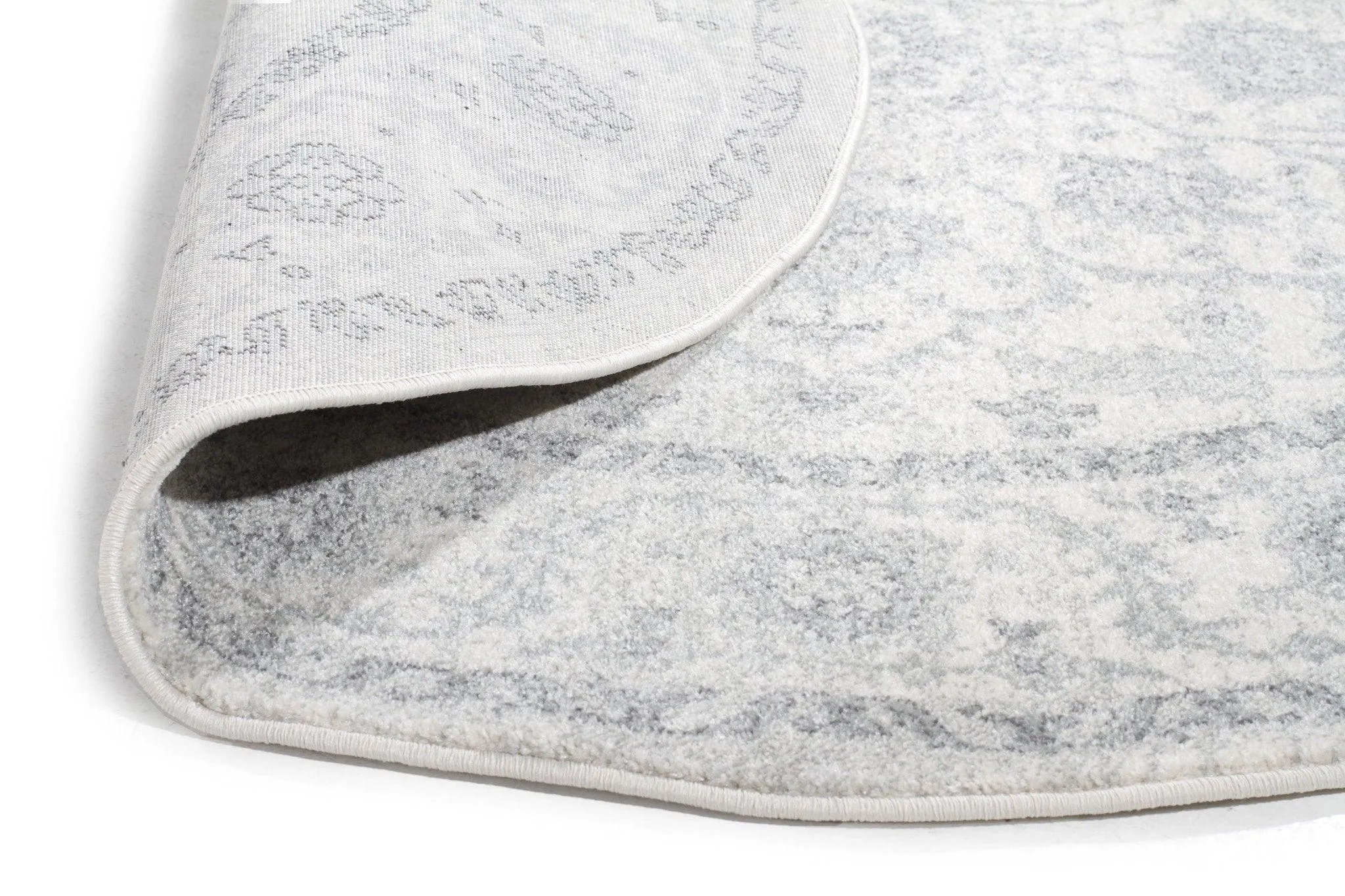 Esme Winter White Transitional Round Rug